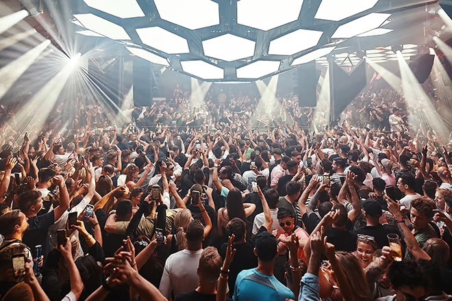 Pacha Ibiza wprowadza zniżkowe pakiety do 70% na zamówione wcześniej zestawy drinków