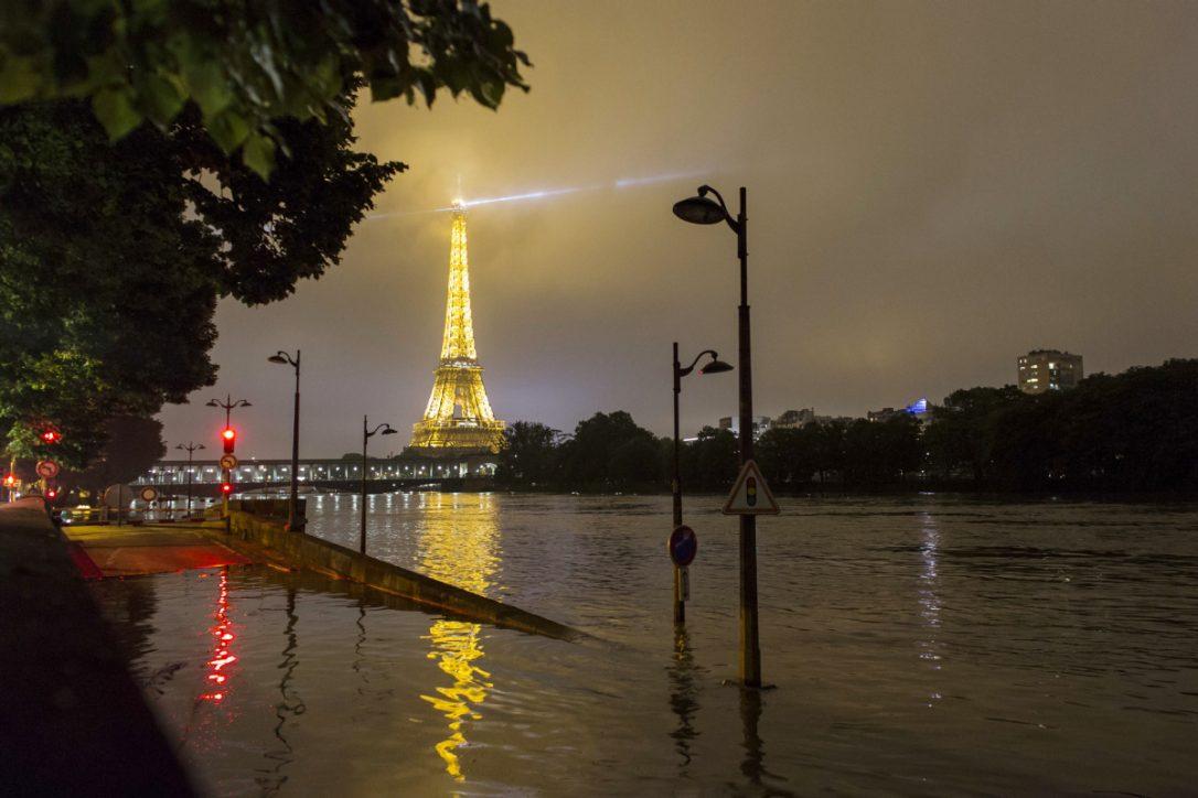 Paris nightclubs forced to cancel events due to severe flooding