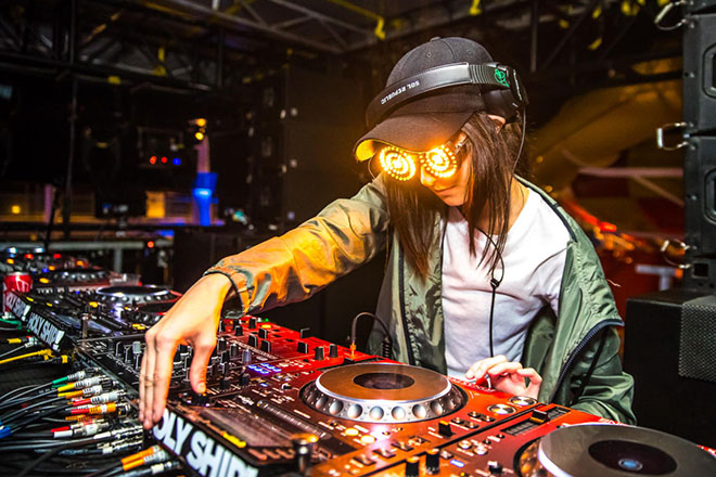 Nicole Moudaber, Rezz, Claude VonStroke join the crew for Holy Ship! 2019
