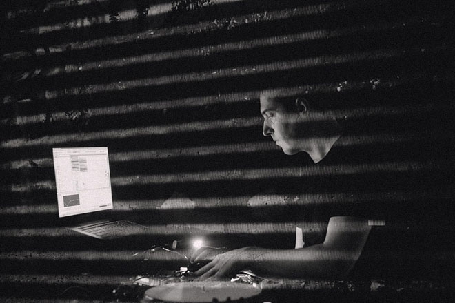 Premiere: Roma Zuckerman's debut EP on трип is a sinister body of work