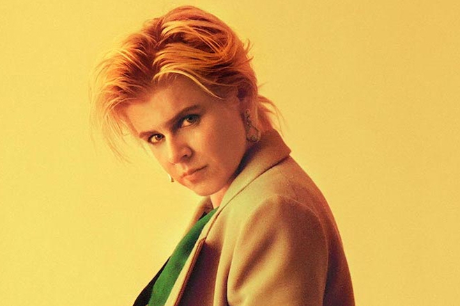 Robyn is "feeling the love" after impromptu NYC subway party