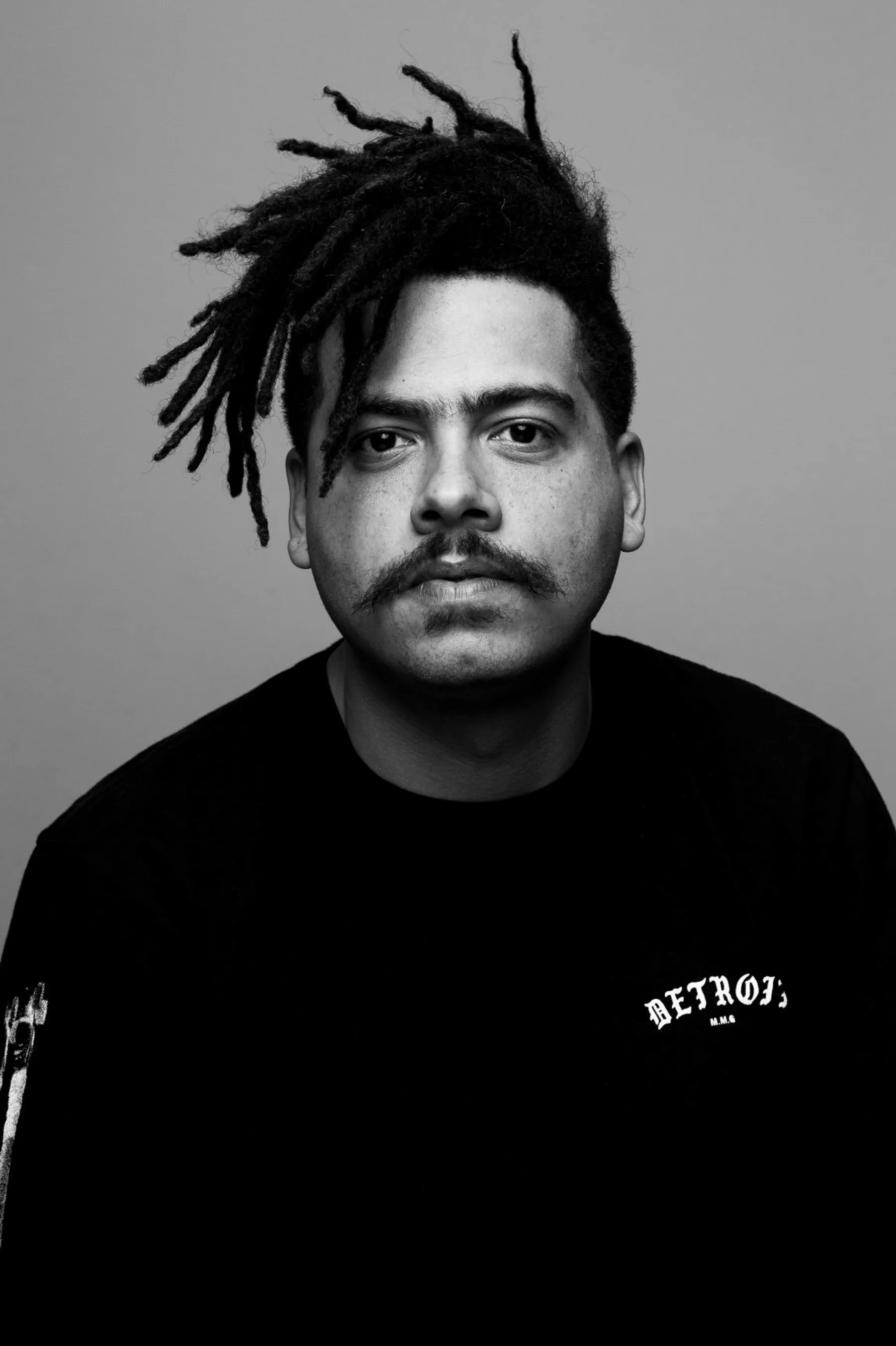 Seth Troxler oferuje 10 euro za godzinę pracy, aby pomóc w ratowaniu kolekcji płyt uszkodzonych podczas powodzi na Ibizie