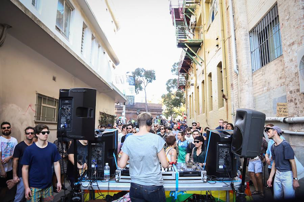 Thousands of anti-lockout protesters reclaim Sydney streets