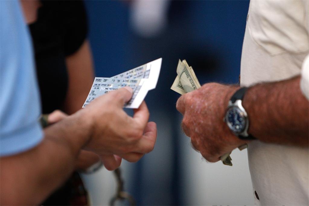 New York cracks down on ticket scalpers by passing new legislation