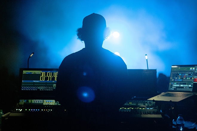 New book explores the mental toll of touring on people in the music industry