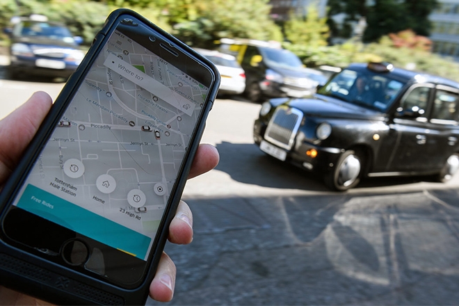 Uber wins back its taxi licence in London