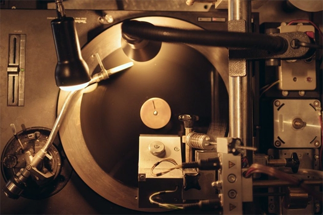 ​A ring of vinyl bootleggers have been busted in Wales