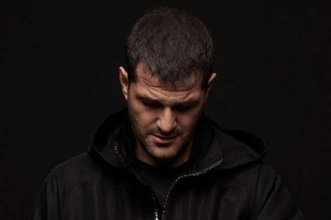 Andrea Oliva announces new EP ‘Dilemma’