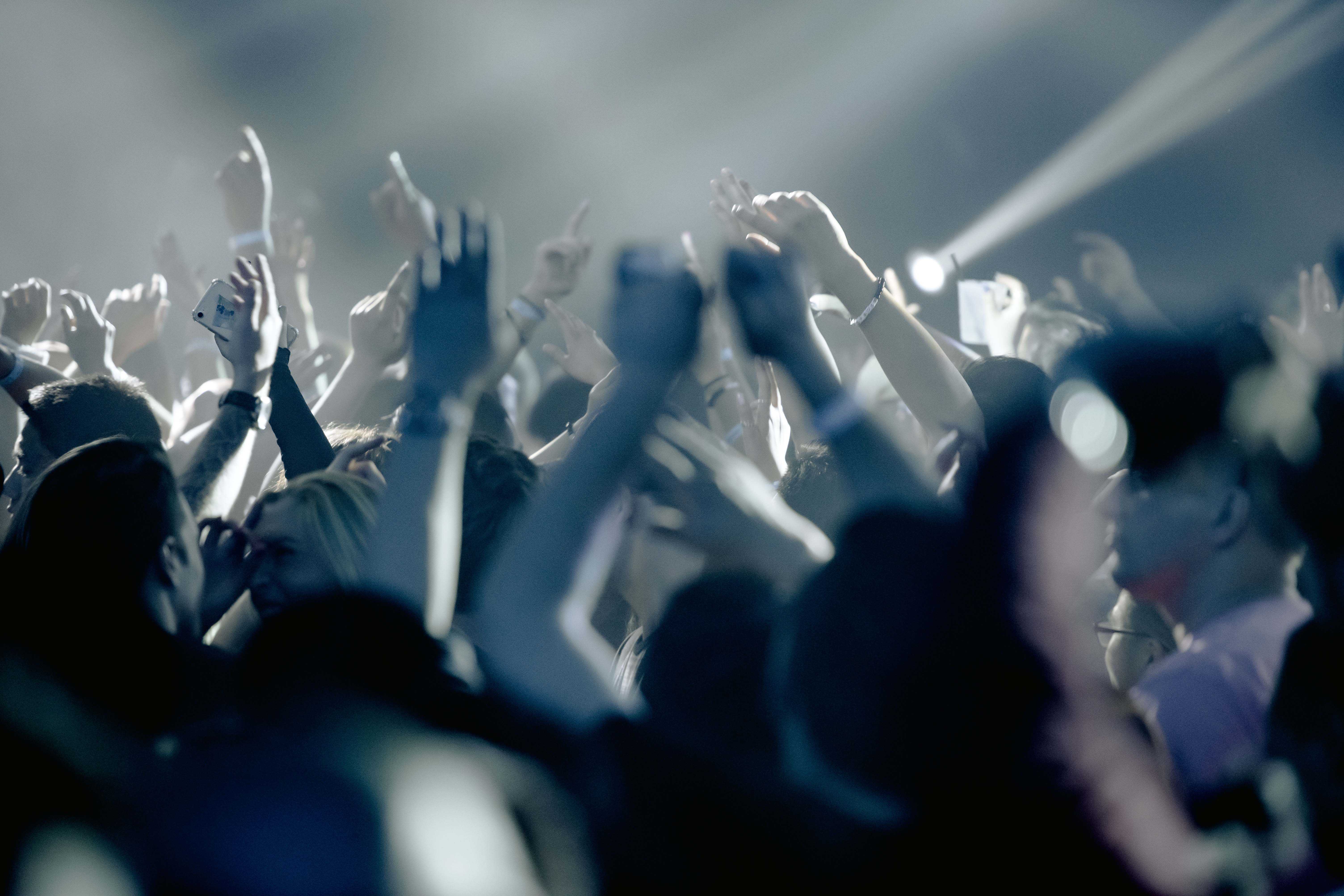 MPs vote to introduce COVID pass requirement for nightclubs in England