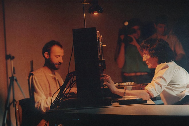 ​New book highlights the pioneering Latin American women in electronic music