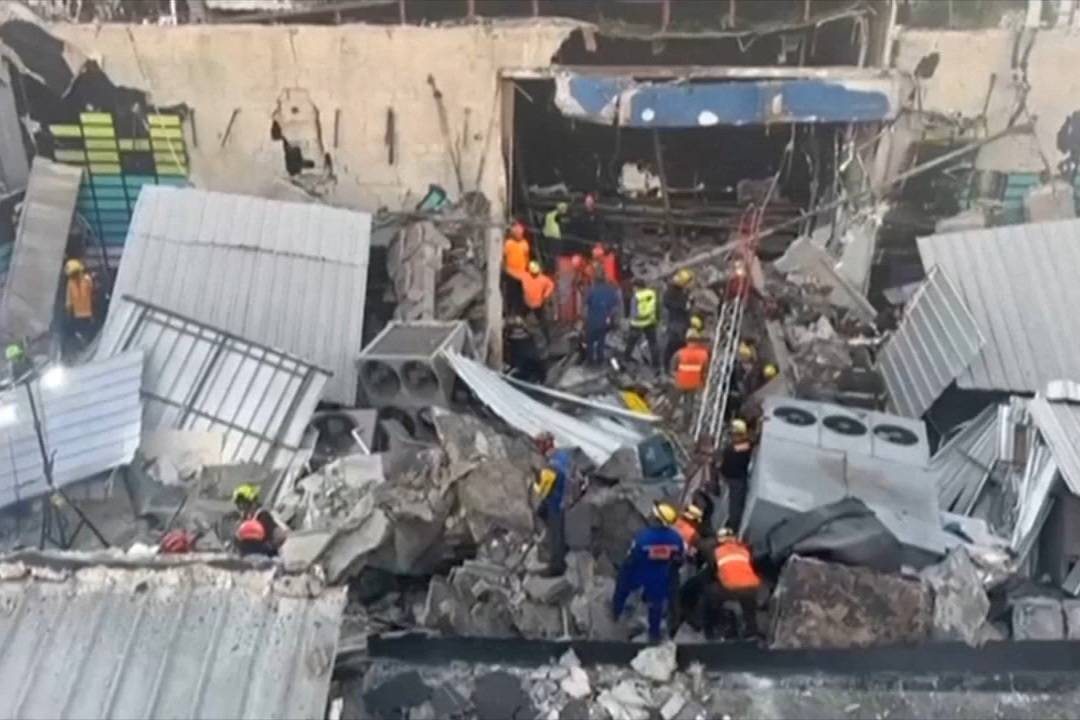 Owner of Dominican Republic nightclub apologises for fatal roof collapse