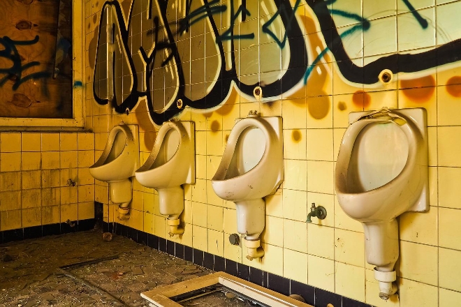 ​New app wants to reconnect you with friends you made in the nightclub bathroom