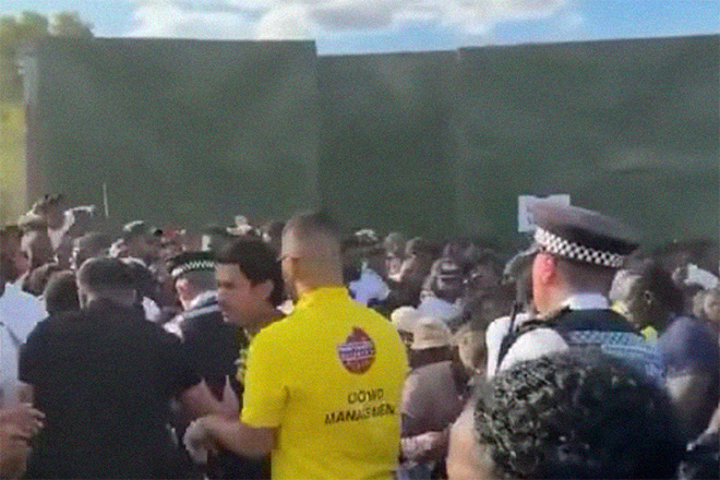 23 people injured at London festival following crowd crush