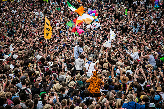 UK music industry urges government to crack down on ticket touts