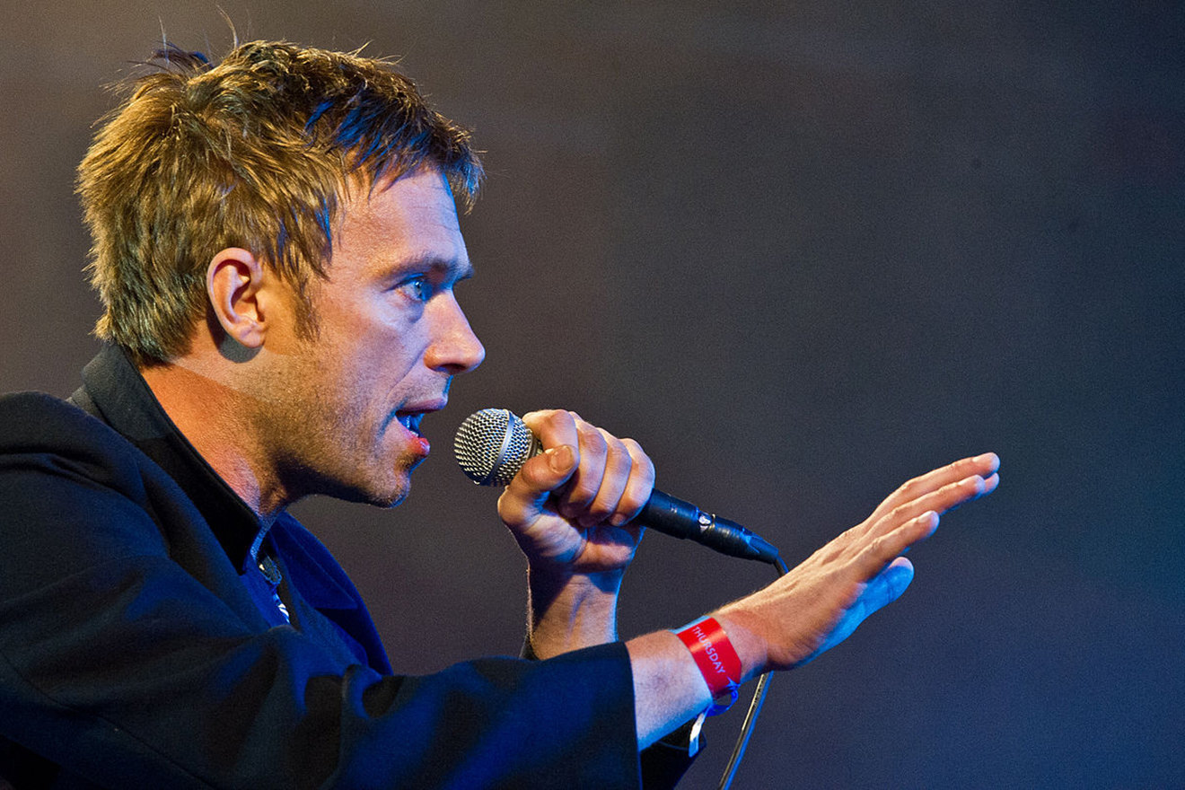 ​Robbie Williams on Gorillaz frontman Damon Albarn: “Give yourself a nosh, you twat”