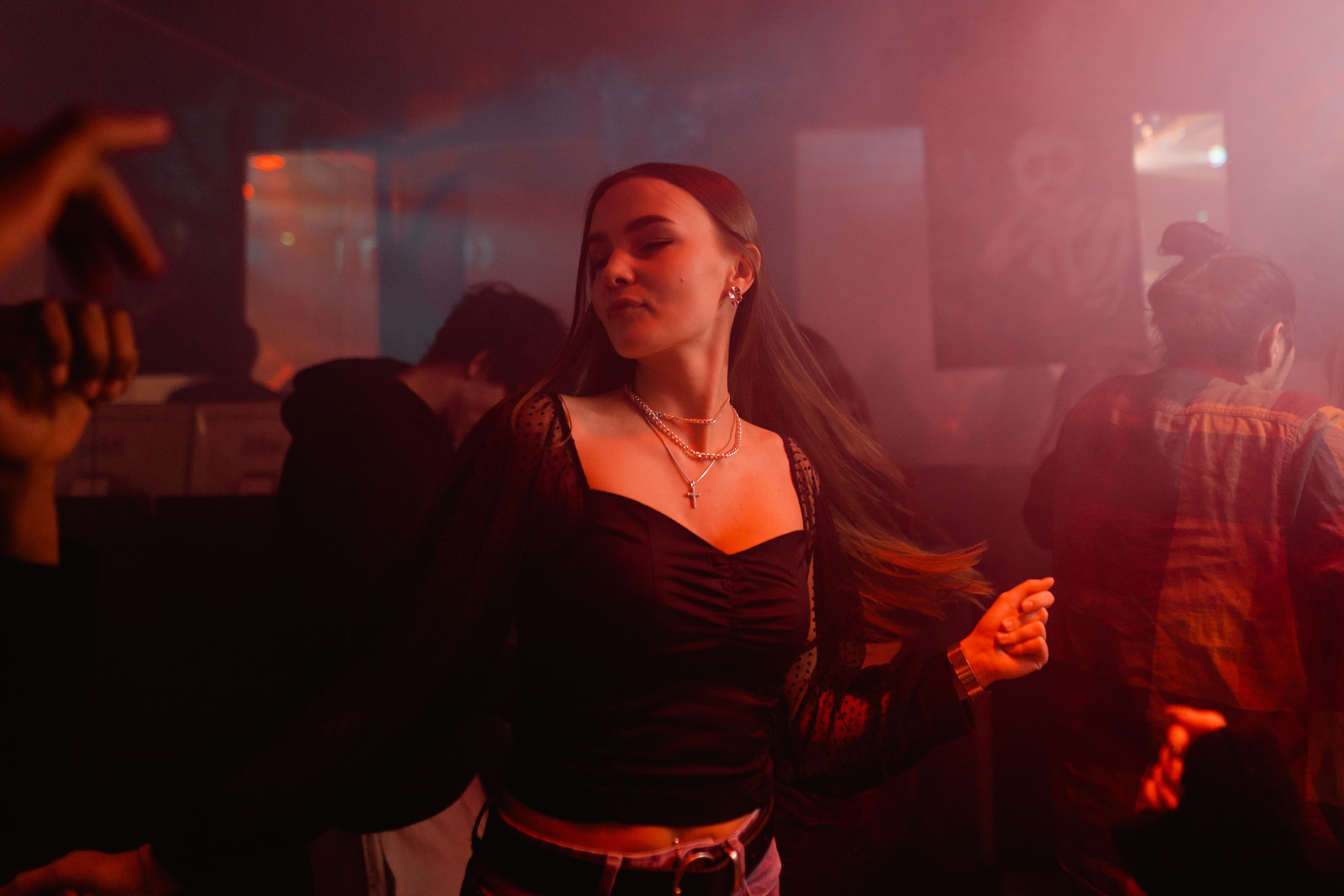 Low bass gets people dancing, new study finds
