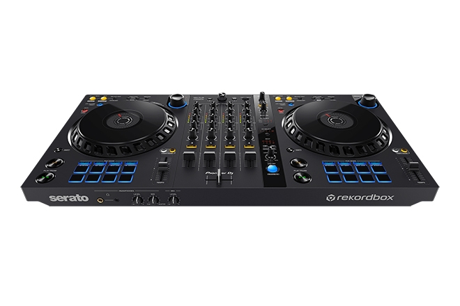 Pioneer DJ and foundation.fm are giving away a DJ controller and headphones