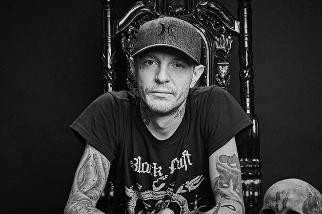 ​deadmau5 apologizes for offensive comments, says he is "going off the radar"