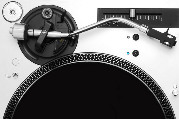 Simon Cowell's 'Ultimate DJ' show set to go ahead