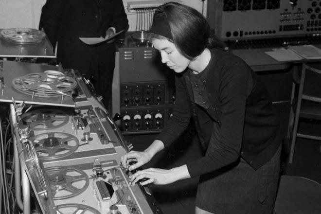 Electronic pioneer Delia Derbyshire awarded a posthumous PhD