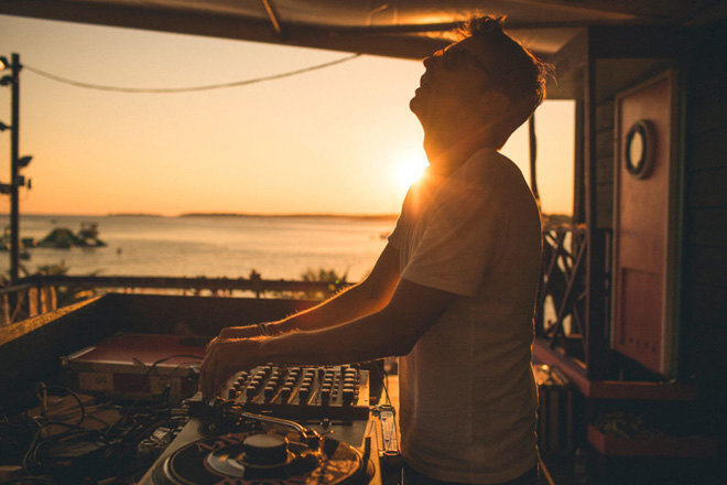 Spotify Playlist: 50 bumping new house tracks