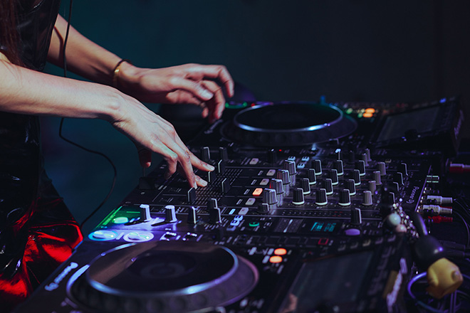 Grassroots venues, promoters and artists in the UK can now apply for the Liveline Fund