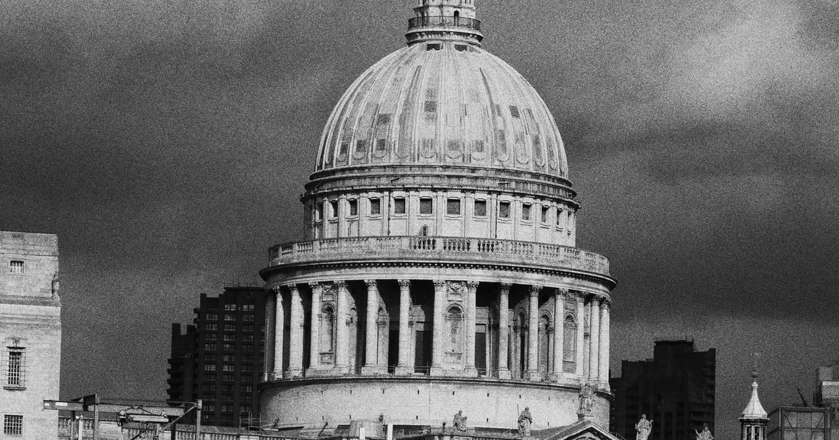 Imagem da matéria: Sadiq Khan weighs in on Fabric and St Paul’s event series amid religious outcry