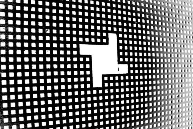 Police refute claims that the fabric closure was part of a "vendetta"