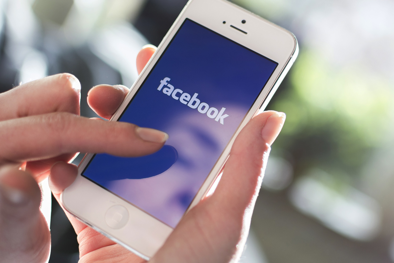 Users in the EU could lose access to Facebook and Instagram over data row