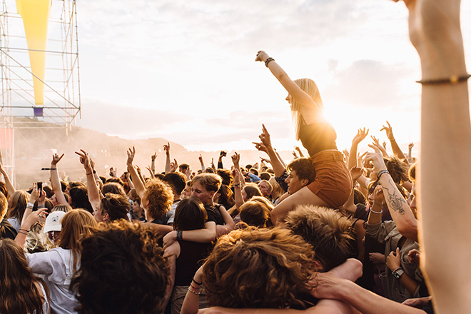 UK government announces plan to extend festival licenses and support musicians