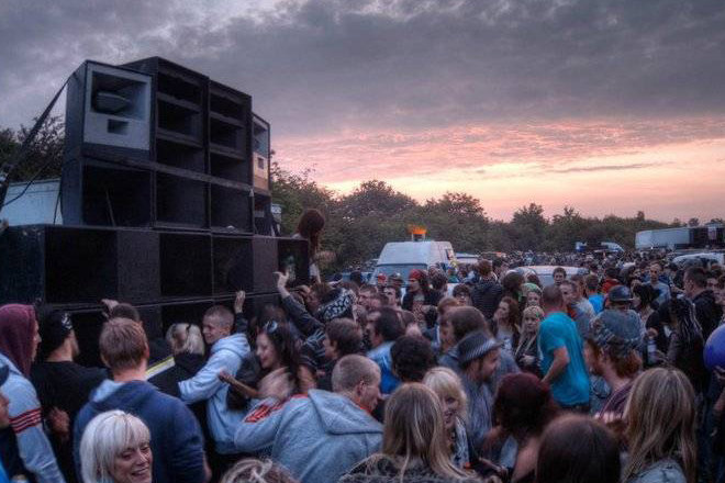 Police are calling on the public to report illegal raves over Easter weekend
