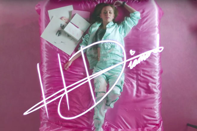 Say 'Hi' to Hannah Diamond