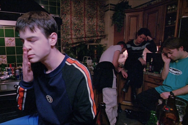 £800 fine introduced for people going to house parties