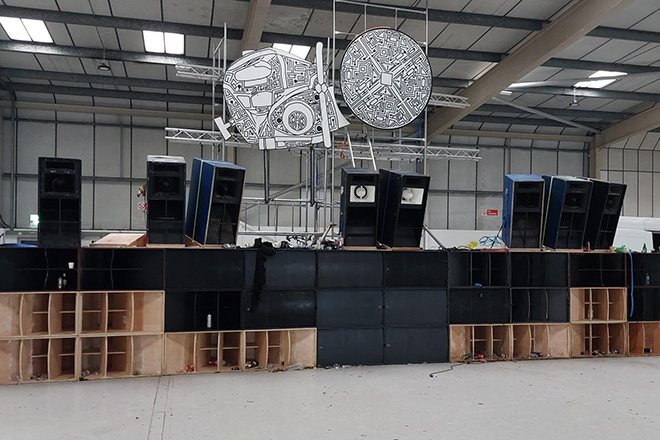 Locals slam "fun police" for shutting down 400-strong rave in Cambridgeshire