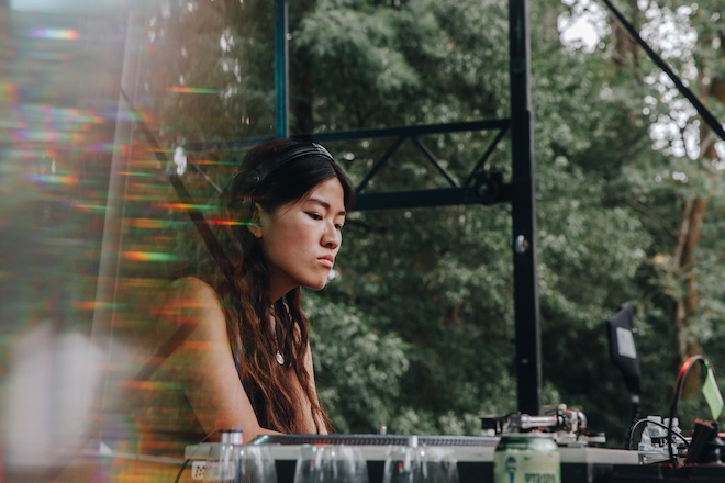 Jennifer Loveless announces new EP 'Around The World'