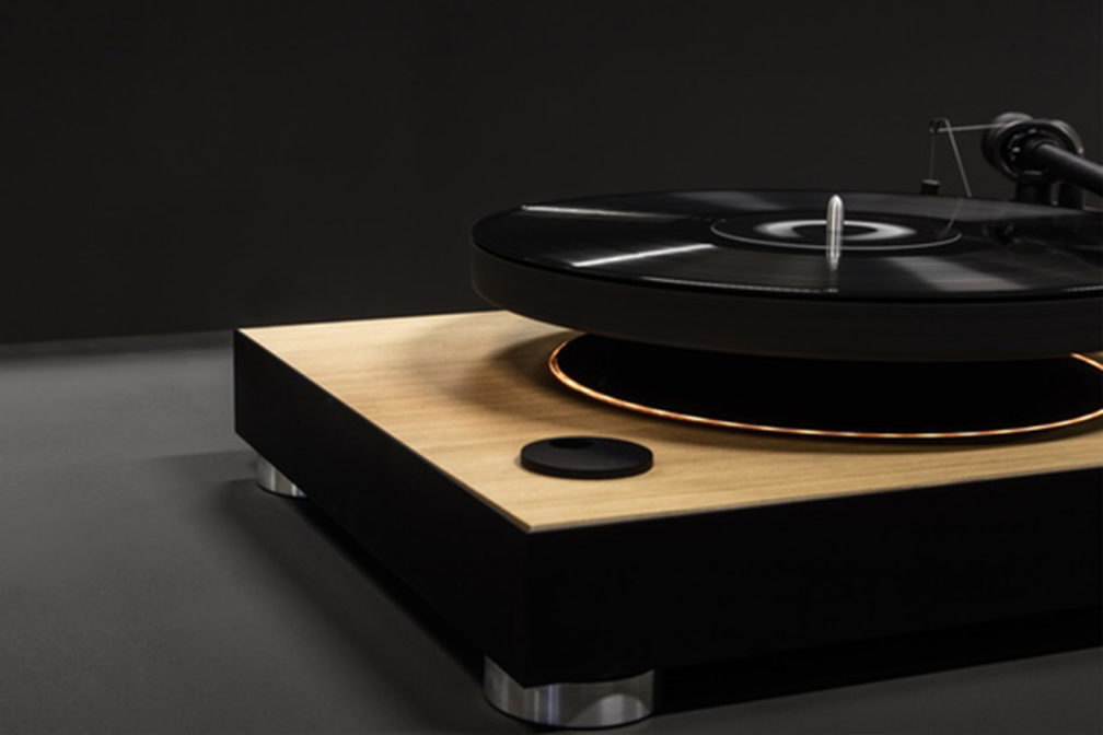'Floating' turntable is coming out after raising nearly $500,000 on Kickstarter