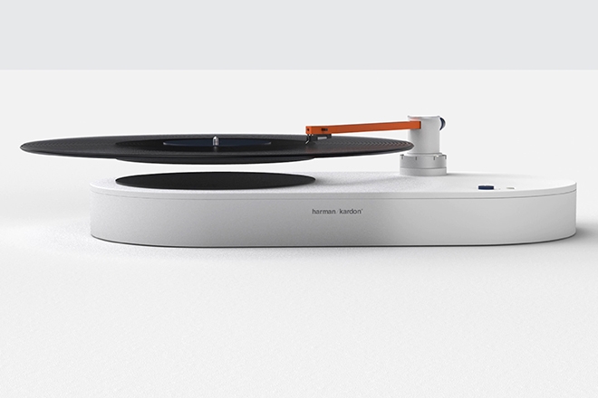 This turntable makes your vinyl records float