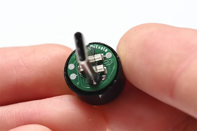 ​Music tech developer creates world’s “smallest and silliest” MIDI synth