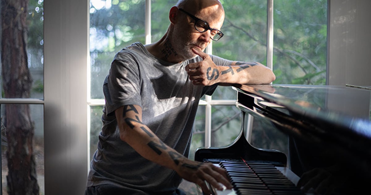 Imagem da matéria: Rare tapes from Moby, Eminem and Depeche Mode go up for auction