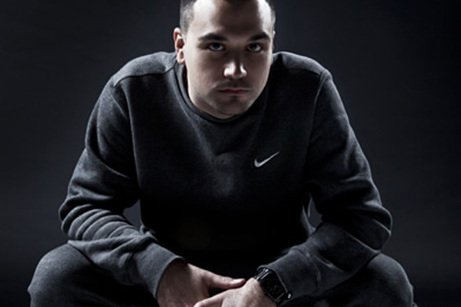 Mosca parodies Ten Walls in remix apology