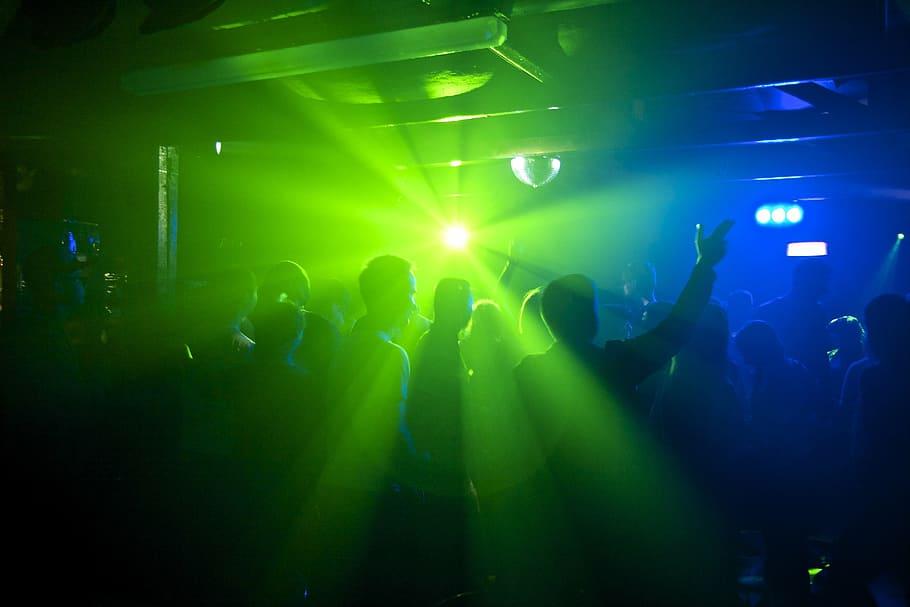 ​67% of music fans back mandatory use of masks and vaccination at gigs
