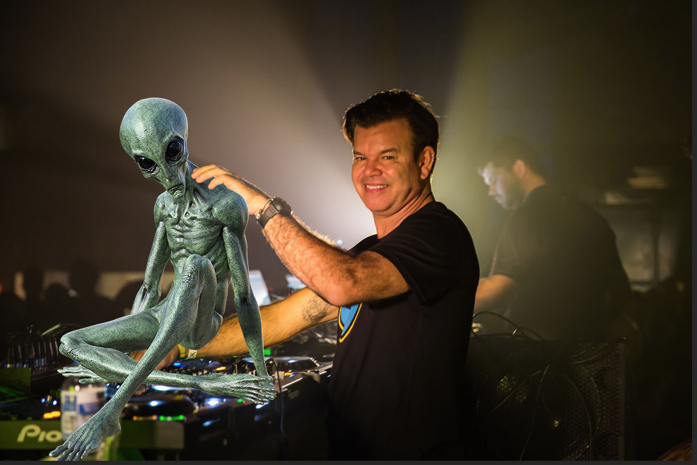 Paul Oakenfold is reporting live from Area 51 for Mixmag