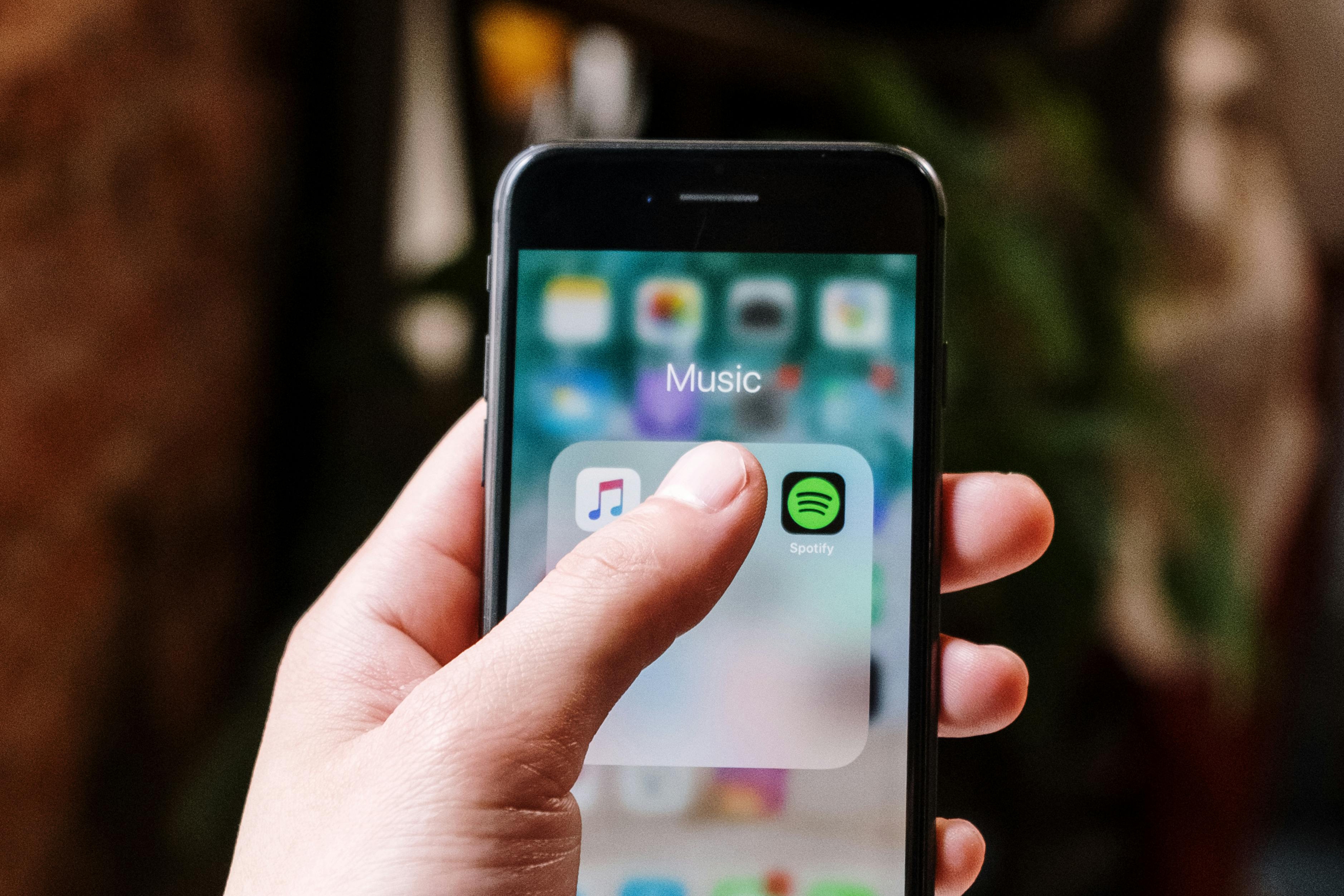 ​European Commission fines Apple over €1.8 billion for violating antitrust laws