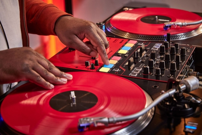 Pioneer DJ launches new affordable mixer DJM-S5