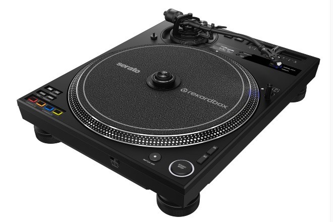 Pioneer DJ launches digital-analogue hybrid turntable PLX-CRSS12