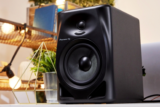 Pioneer DJ launches three new desktop monitors to DM Series range