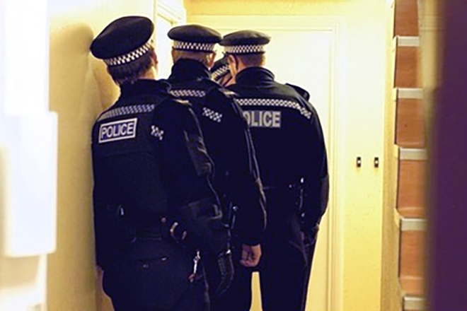 Police chief calls for power to force entry into suspected lockdown breakers’ homes