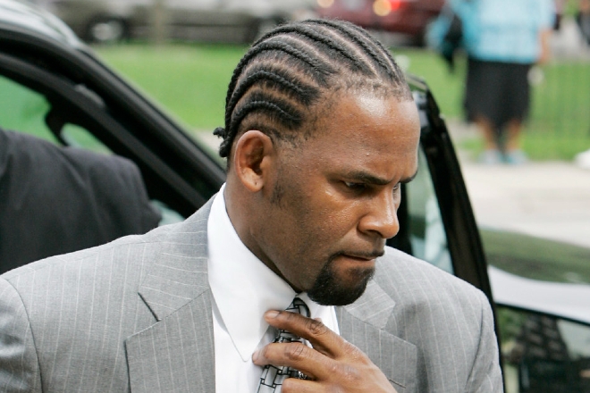 R. Kelly sues Metropolitan Detention Center Brooklyn for placing him on suicide watch