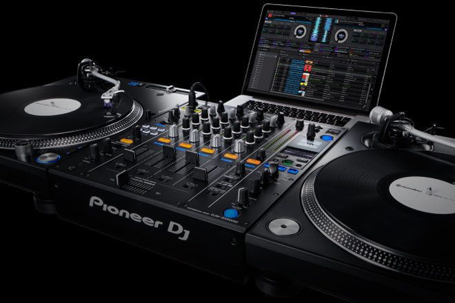 Pioneer updates rekordbox software