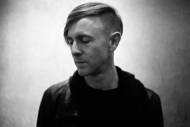 Richie Hawtin gives away new 80XX track